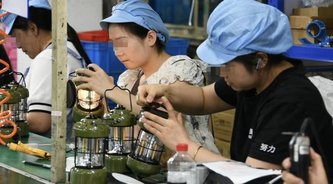 800家小厂包机出海狂揽80亿称霸全球瓦力游戏app浙江小镇“反杀”义乌！(图9)